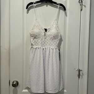 XL Juniors Faded Rose Lace Up White Dress